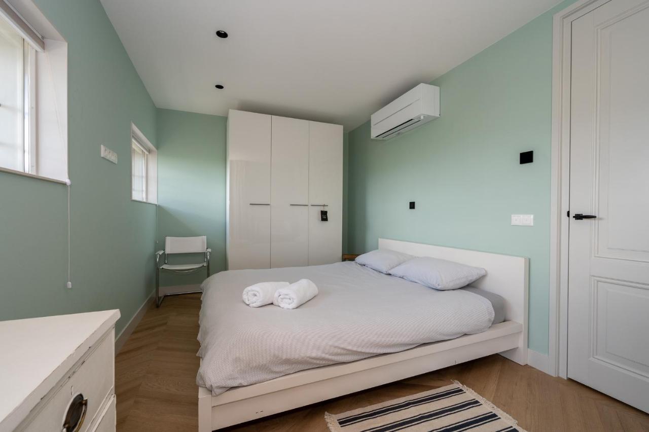 Appartement De Dageraad In Monumentale Boerderij Kimswerd エクステリア 写真
