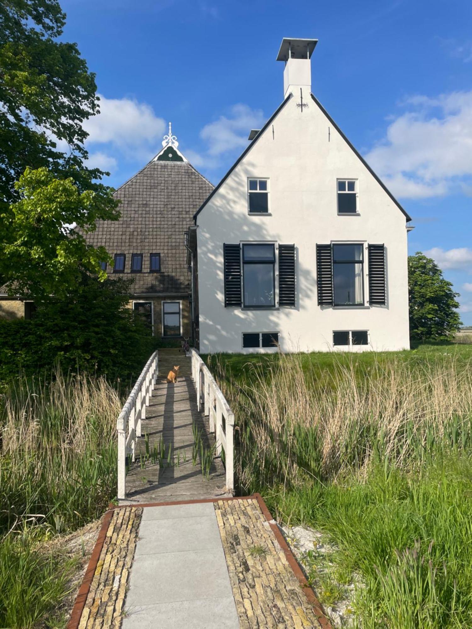 Appartement De Dageraad In Monumentale Boerderij Kimswerd エクステリア 写真